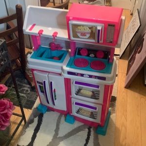 Play kitchen